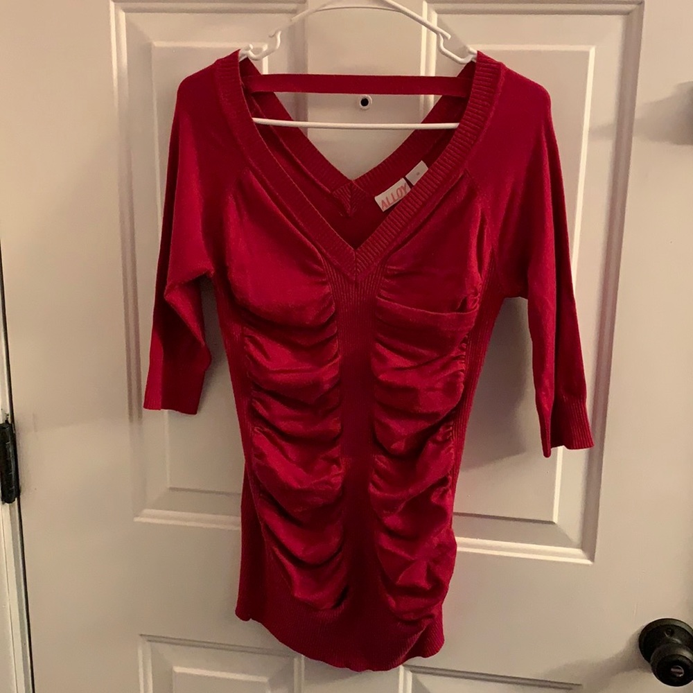 Medium pink alloy fitted top